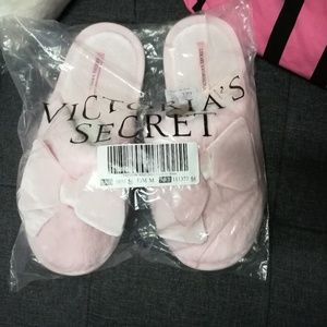Victoria Secret Velvet Bow Slippers Medium